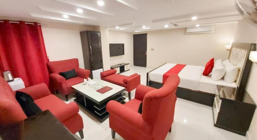 Hotel Mairona Gulberg لاهور المظهر الخارجي الصورة