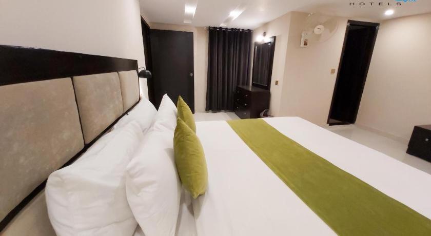 Hotel Mairona Gulberg لاهور المظهر الخارجي الصورة