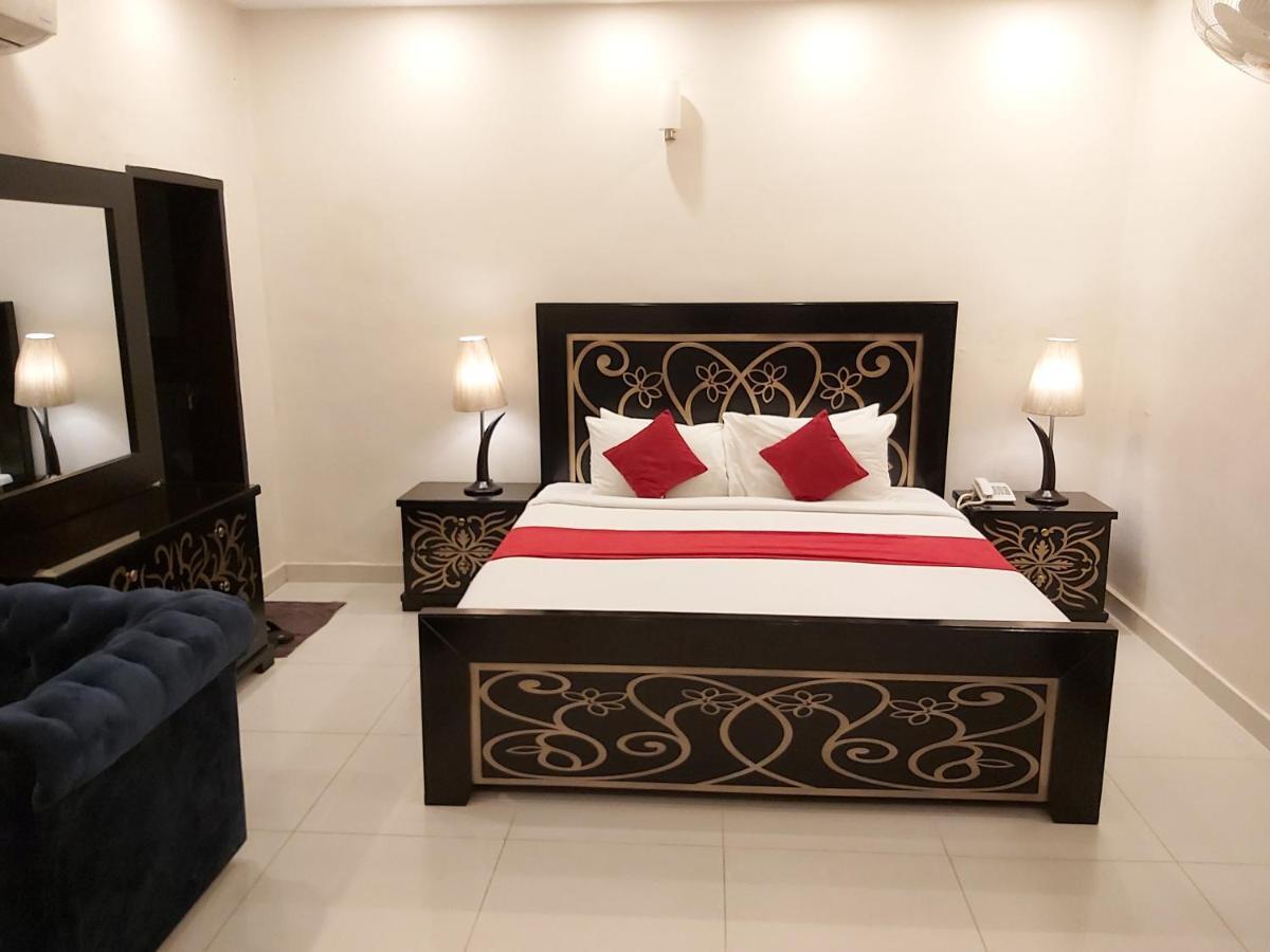 Hotel Mairona Gulberg لاهور المظهر الخارجي الصورة