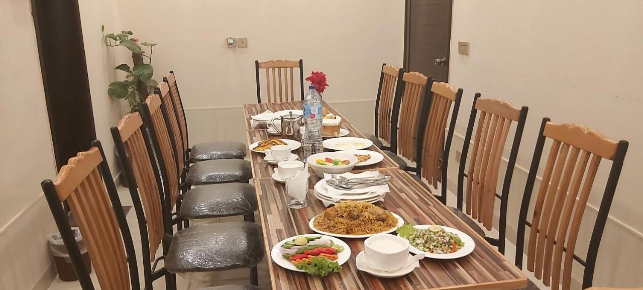 Hotel Mairona Gulberg لاهور المظهر الخارجي الصورة